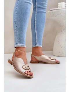 Kožené sandály na plochém podpatku s ozdobou model 21683142 Zlaté - Laura Messi