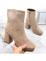 Dámské semišové kozačky na podpatku W JEZ411B béžové - Jezzi Dámské semišové kozačky na podpatku W JEZ411B béžové - Jezzi