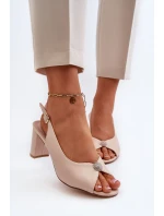 Elegantní sandály na podpatku s ozdobou béžové Trasea