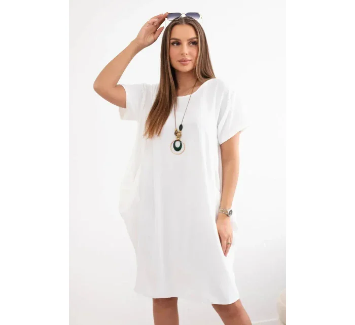 Šaty s kapsami a přívěskem ecru