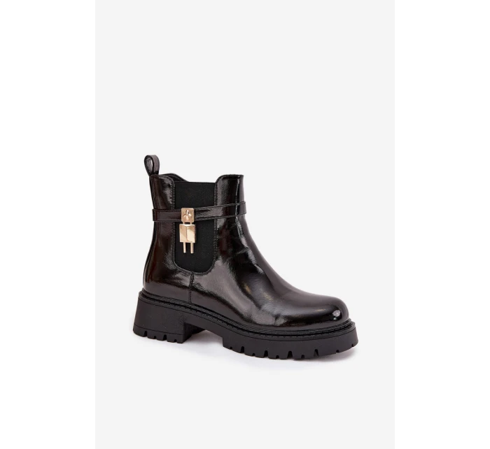 Lakované kotníkové boty s vyhříváním se zlatým detailem černé Talyra