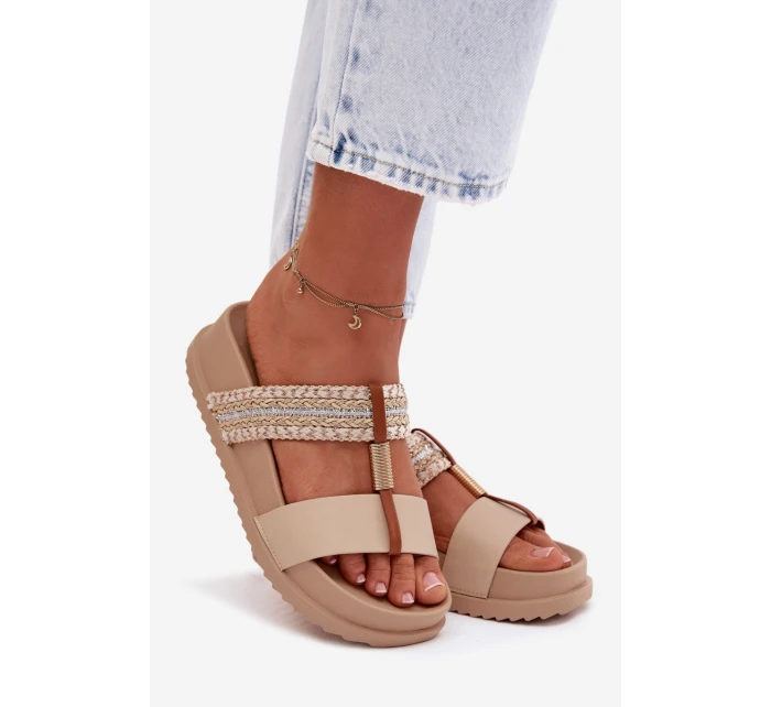 Dámské platformové pantofle se pásky a zlatým detailem Béžové Tahlia