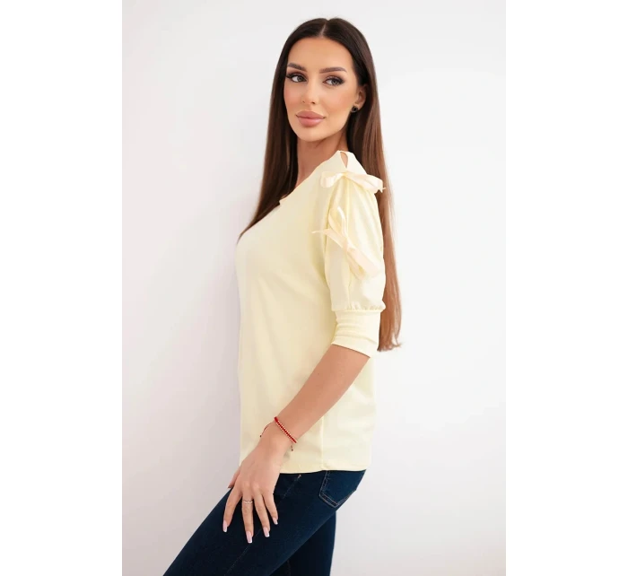 Dámská viskózová blůza se ozdobnými model 21961384 žlutá - K-Fashion