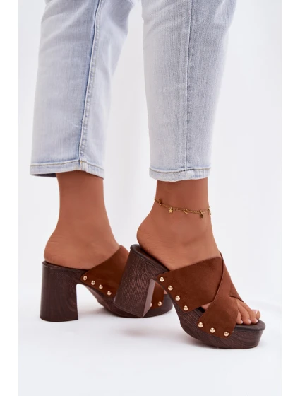 Dámské sandály na podpatku se zlatými přezkami Camel Nerelle