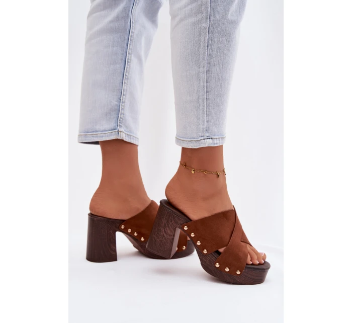 Dámské sandály na podpatku se zlatými přezkami Camel Nerelle