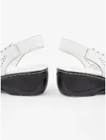 Exkluzívní bílé  sandály dámské na klínku