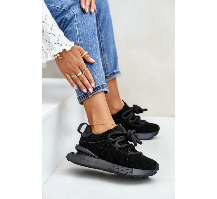 Dámské Zamszové Tenisky Na Platformě S Hlavním Šněrováním Artiker 54C1464 Černé Dámské Zamszové Tenisky Na Platformě S Hlavním Šněrováním Artiker 54C1464 Černé