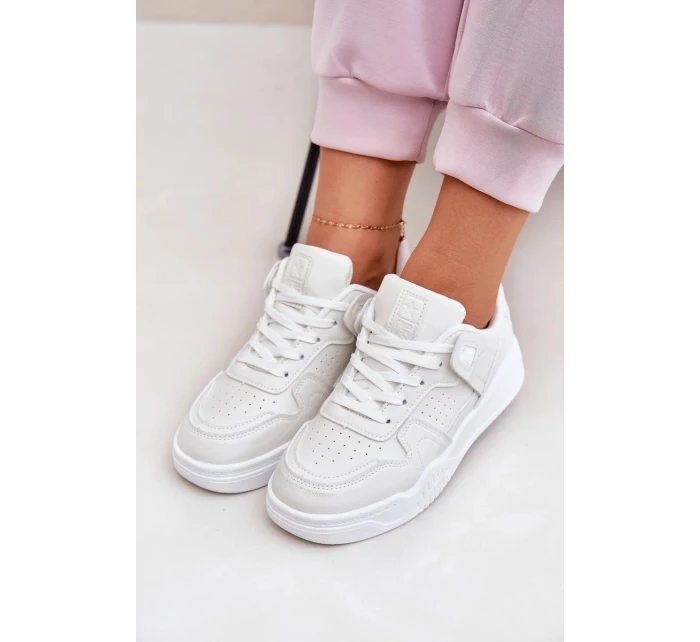 Dámské sportovní tenisky z eko kůže – bílé