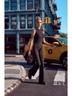 Rozšířené kalhoty s vysokým pasem model 18257716 černé - Moe Rozšířené kalhoty s vysokým pasem model 18257716 černé - Moe