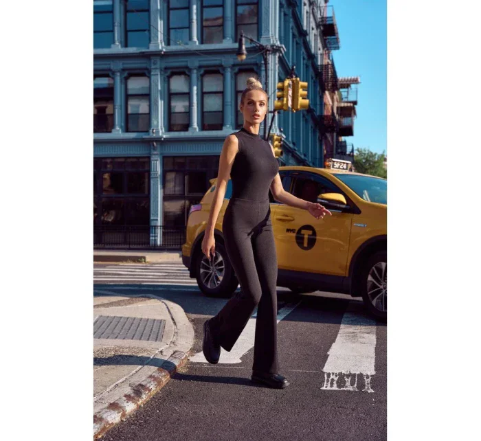 Rozšířené kalhoty s vysokým pasem model 18257716 černé - Moe Rozšířené kalhoty s vysokým pasem model 18257716 černé - Moe