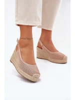 Dámské sandály na klínu s pletením růžové model 21699676 - Boto Dámské sandály na klínu s pletením růžové model 21699676 - Boto