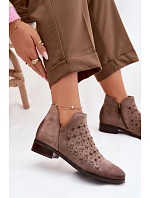 Dámské perforované kotníkové boty na nízkém podpatku Vinceza 58626 tmavě béžové Dámské perforované kotníkové boty na nízkém podpatku Vinceza 58626 tmavě béžové