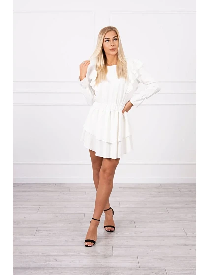 Šaty se model 18743664 volány ecru - K-Fashion