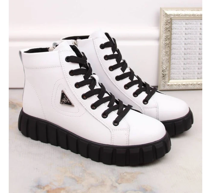 Kožené boty na platformě W model 21307454 white - FILIPPO