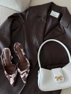 Dámské lodičky s odkrytou patou a pásky Ravira – bílo-hnědé