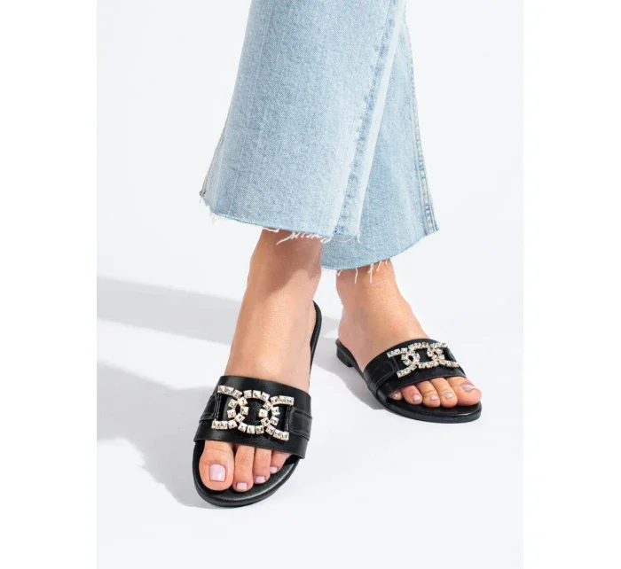 Klasické dámské černé nazouváky bez podpatku Klasické dámské černé nazouváky bez podpatku