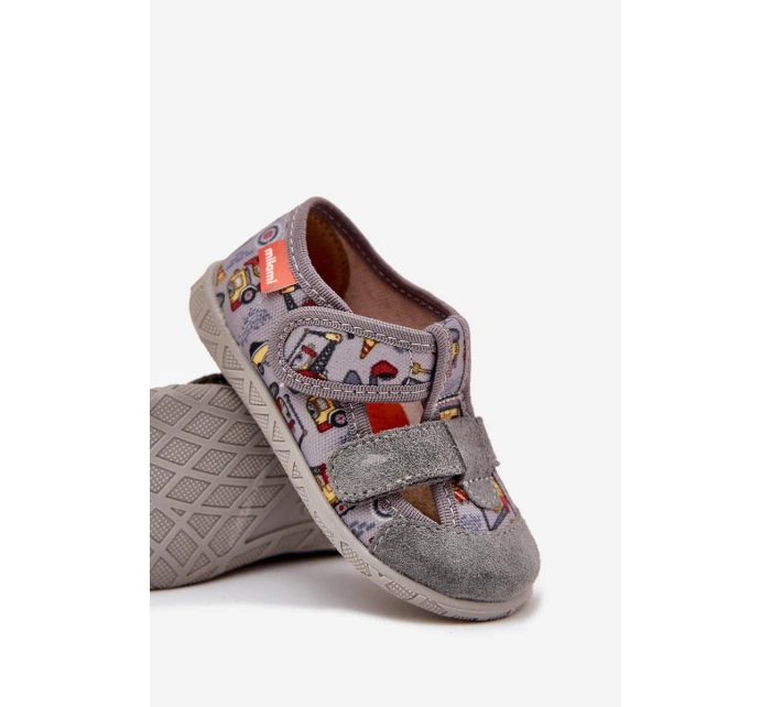 Dětské pantofle na suchý zip šedé model 21705418 - Milami