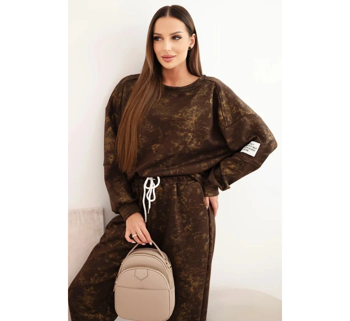 Dámský oversize komplet z viskózy s mikinou a efektem praní hnědý model 21421736 - K-Fashion Dámský oversize komplet z viskózy s mikinou a efektem praní hnědý model 21421736 - K-Fashion