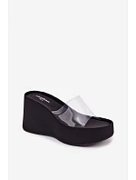 Dámské sandály na platformě s páskem Černé model 22107268 - Boto Dámské sandály na platformě s páskem Černé model 22107268 - Boto