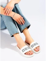 Pohodlné dámské nazouváky bílé bez podpatku Pohodlné dámské nazouváky bílé bez podpatku