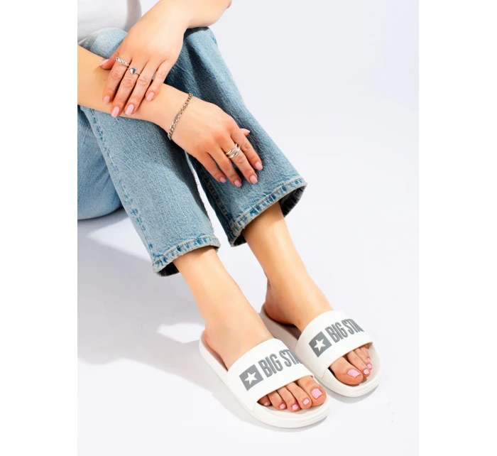 Pohodlné dámské nazouváky bílé bez podpatku Pohodlné dámské nazouváky bílé bez podpatku