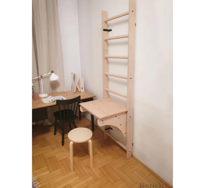 DŘEVĚNÝ ŽEBŘÍK S LAVIČKOU 112