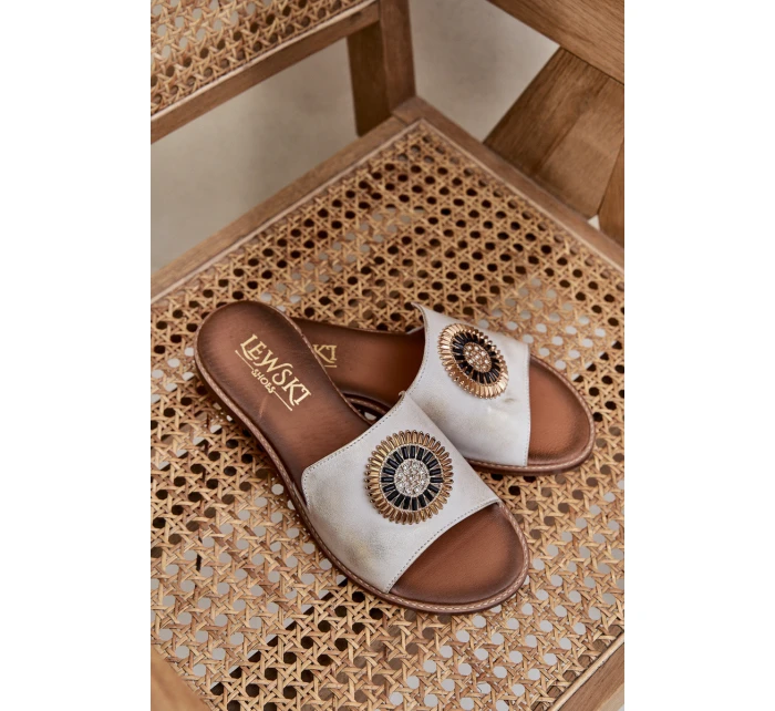 Kožené Pantofle S Dekorací Na Plochém Podpatku Zlato Lewski model 21682248 - Boto Kožené Pantofle S Dekorací Na Plochém Podpatku Zlato Lewski model 21682248 - Boto