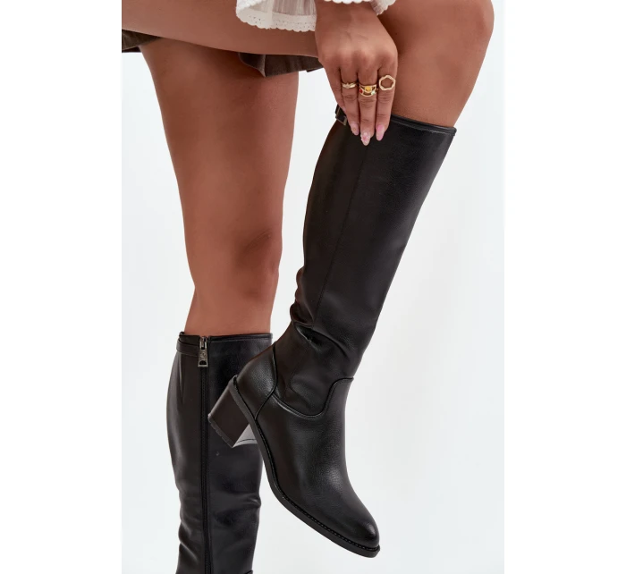 Dámské zimní kozačky s podpatkem a přezkou model 21712590 Černé - VINCEZA