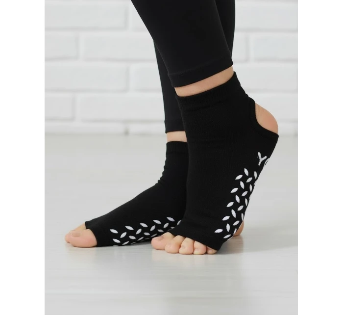 Rebeka 44007 Ponožky na jógu bez prstů 35-40 Rebeka 44007 Ponožky na jógu bez prstů 35-40