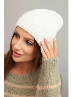 Dámská zimní čepice s vlnou ecru