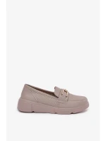 Dámské kožené mokasíny se zlatým detailem Vinceza – tmavě béžové Dámské kožené mokasíny se zlatým detailem Vinceza – tmavě béžové