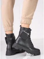 Jedinečné kotníčkové boty dámské černé na plochém podpatku Jedinečné kotníčkové boty dámské černé na plochém podpatku