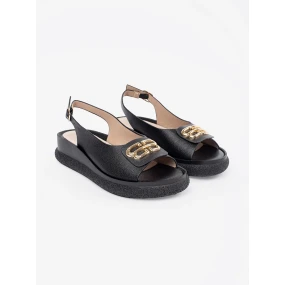 Praktické černé  sandály dámské bez podpatku