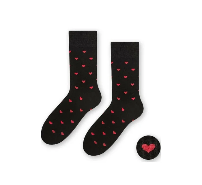 Vzorované pánské ponožky Steven art.136 Srdíčka