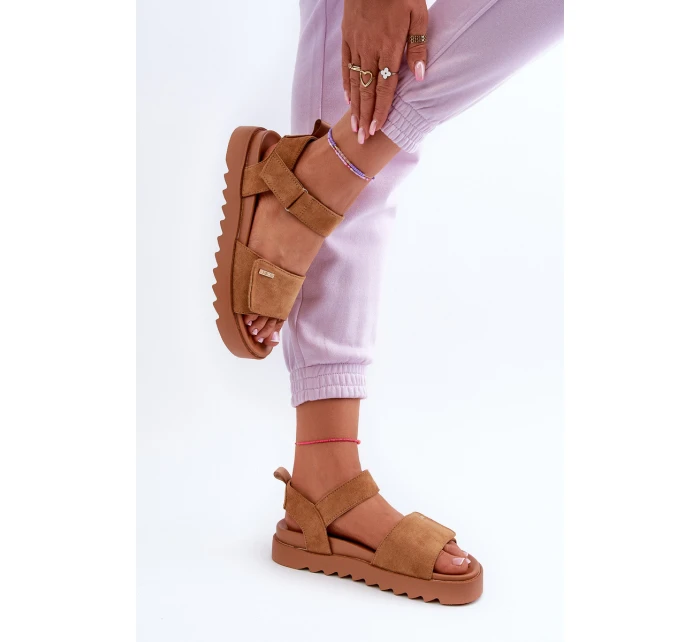 Dámské semišové sandály na platformě Big Star model 21655477 Hnědé - Big Star Shoes