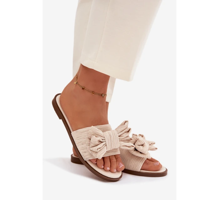 Dámské pantofle na ploché s mašlí Béžové model 21937411 - Boto