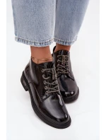 Lakované kožené dámské botky D&A – černé Lakované kožené dámské botky D&A – černé