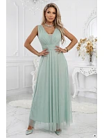 Dlouhé maxi šaty s a hlubokým výstřihem pistáciová barva model 22082632 - numoco basic Dlouhé maxi šaty s a hlubokým výstřihem pistáciová barva model 22082632 - numoco basic