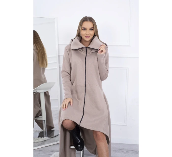 Zateplené šaty s delšími boky tmavě béžové Zateplené šaty s delšími boky tmavě béžové