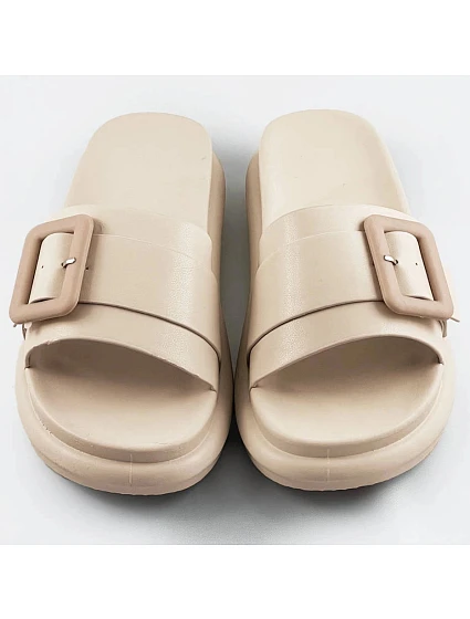 Béžové dámské pantofle s přezkou model 17352356