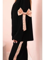 Dámský komplet s viskózou – sako s klopami a kalhoty s model 21232429 černý - K-Fashion