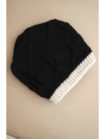 Dámská zimní čepice z vlny s proplétaným vzorem K443 černá + béžová