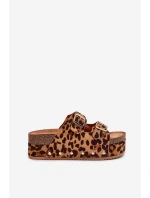 Dámské sandály s přezkami na masivní platformě model 21699152 - Boto Dámské sandály s přezkami na masivní platformě model 21699152 - Boto