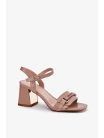 Dámské lakované kožené sandály na sloupku - béžové Mevonelle Dámské lakované kožené sandály na sloupku - béžové Mevonelle