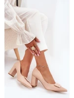 Lodičky na podpatku s ozdobou béžové model 21704571 - Boto