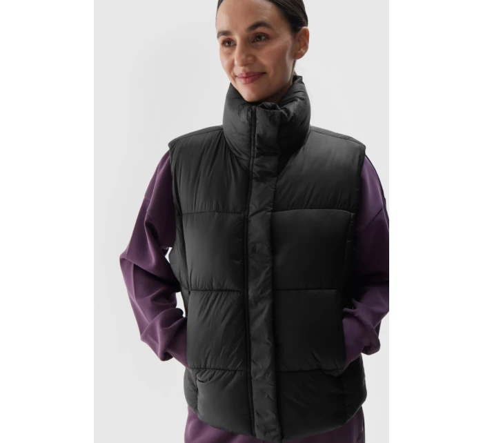 Pánská Bezrukávová Pěnová Vesta Se Syntetickým Výplní Černá 4F 4FWAW24TVJAF140-20S Pánská Bezrukávová Pěnová Vesta Se Syntetickým Výplní Černá 4F 4FWAW24TVJAF140-20S