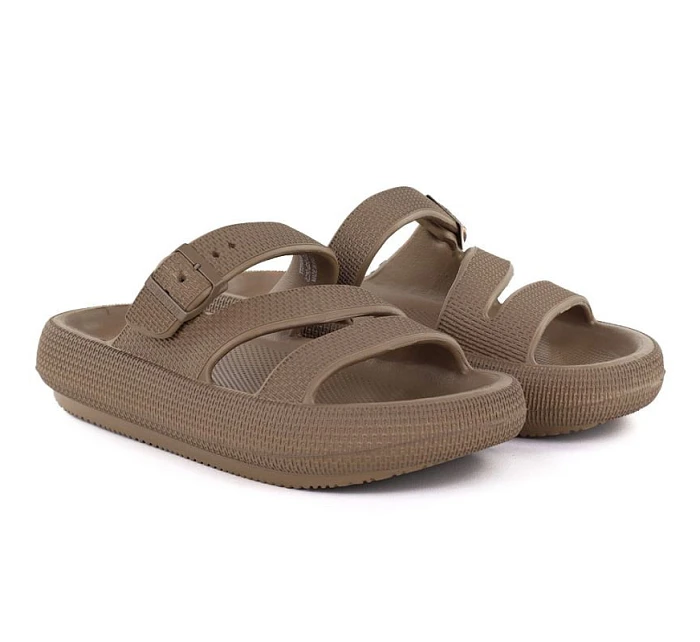 Dámské sportovní žabky na silné bazénové podrážce hnědé Big Star TT274A041 Dámské sportovní žabky na silné bazénové podrážce hnědé Big Star TT274A041