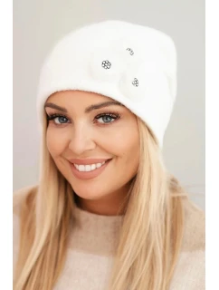 Dámská čepice s ozdobnými chlupatými květy elegantní bílá