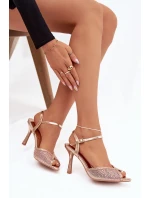 Dámské sandály na podpatku se zdobením model 21821807 - Boto