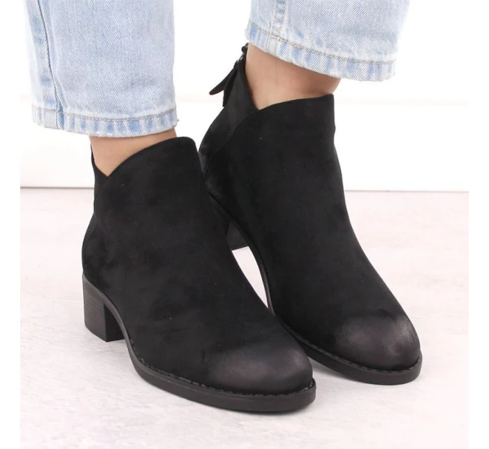 Dámské boty na bloku zateplené černé Potocki 12472 Dámské boty na bloku zateplené černé Potocki 12472